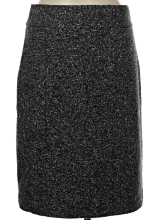 Banana Republic Mad Men
Size 8 Wool skirtClassic Black Tweed Women's - Picture 3 of 12
